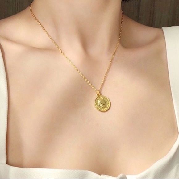 Jewelry - Minimal Heirloom Necklace